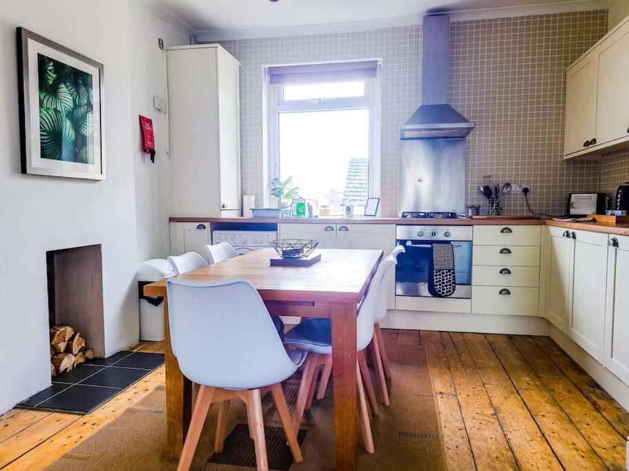 Appartement 3 Bed Flat Near To Cardiff And Cardiff Bay Extérieur photo