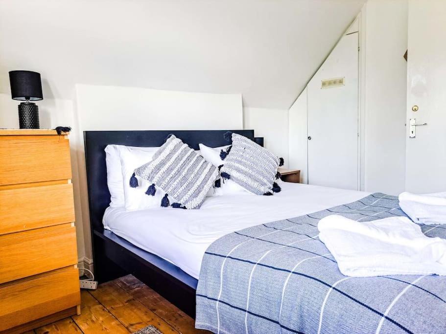 Appartement 3 Bed Flat Near To Cardiff And Cardiff Bay Extérieur photo